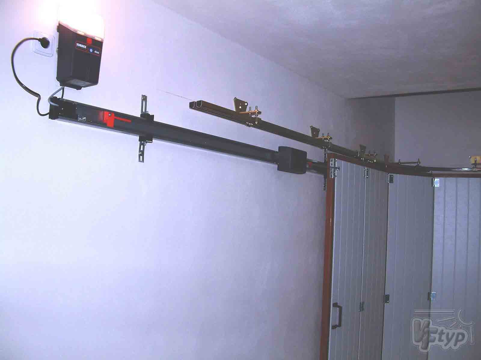 Sekční garážová vrata odsuvná  - VFtyp